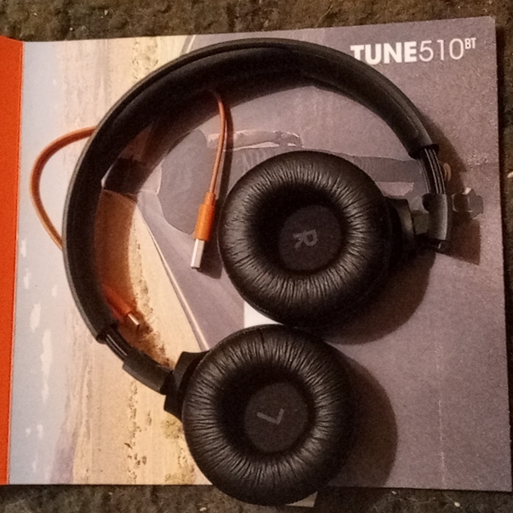 JBL TUNE 510BT Wireless Headphones
